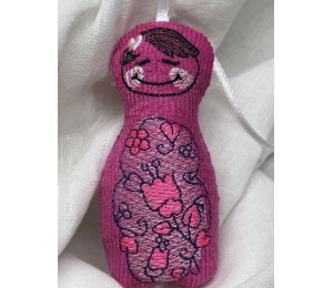 ADVENTSKALENDER 19. Dezember - Stickserie ITH - Anhänger Matroschka